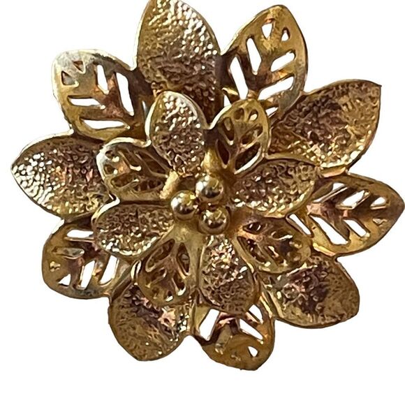 NWOT gold tone flower design ring US size 10.5 - Picture 3 of 7